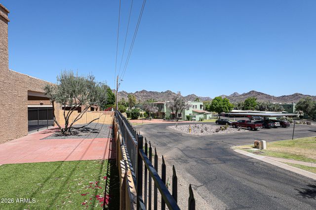 801 E NORTH Lane 1, Phoenix, AZ 85020