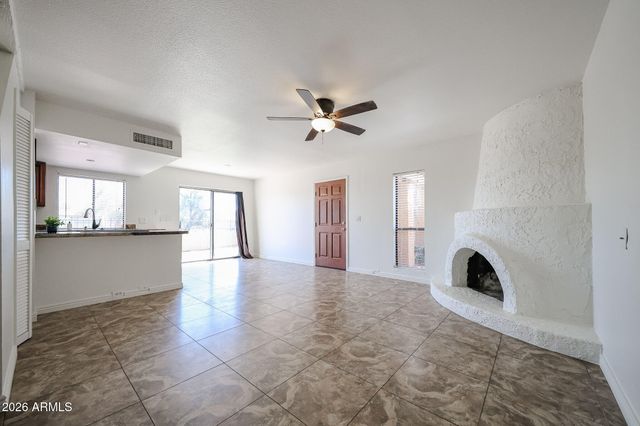 801 E NORTH Lane 1, Phoenix, AZ 85020