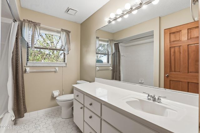 1031 Peacock Avenue NE, Palm Bay, FL 32907