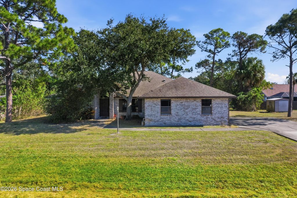 1031 Peacock Avenue NE, Palm Bay, FL 32907