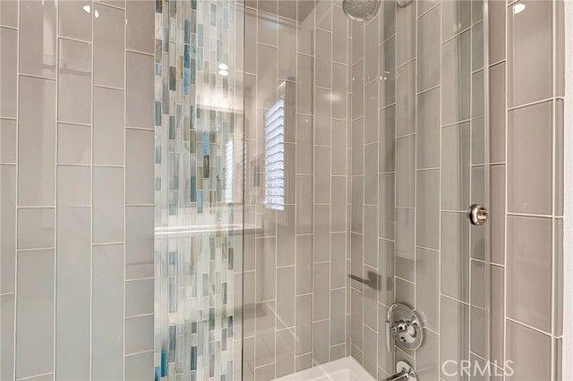 100 Della, Irvine, CA 92602