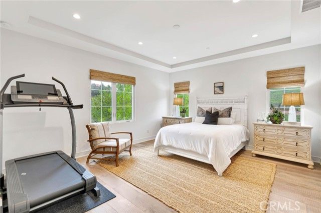 100 Della, Irvine, CA 92602