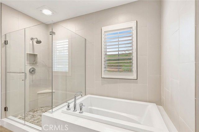 100 Della, Irvine, CA 92602