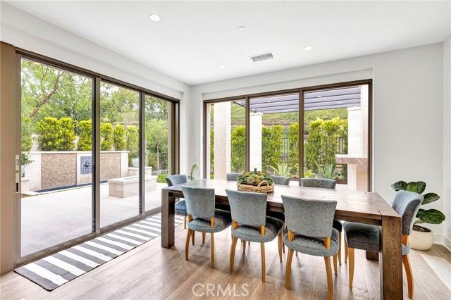 100 Della, Irvine, CA 92602