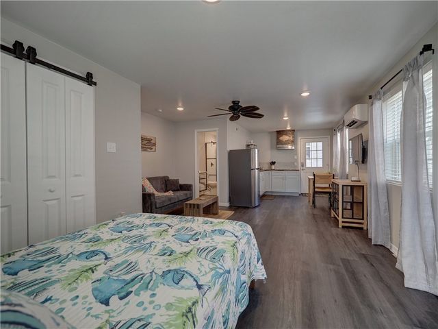 614 Harper St, Port Aransas, TX 78373