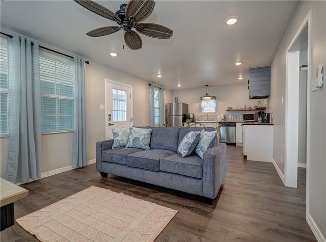 614 Harper St, Port Aransas, TX 78373