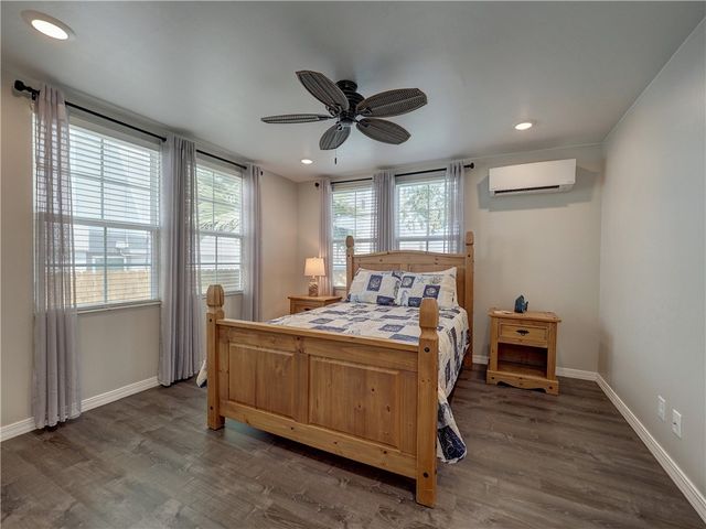 614 Harper St, Port Aransas, TX 78373