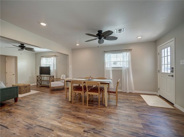 614 Harper St, Port Aransas, TX 78373