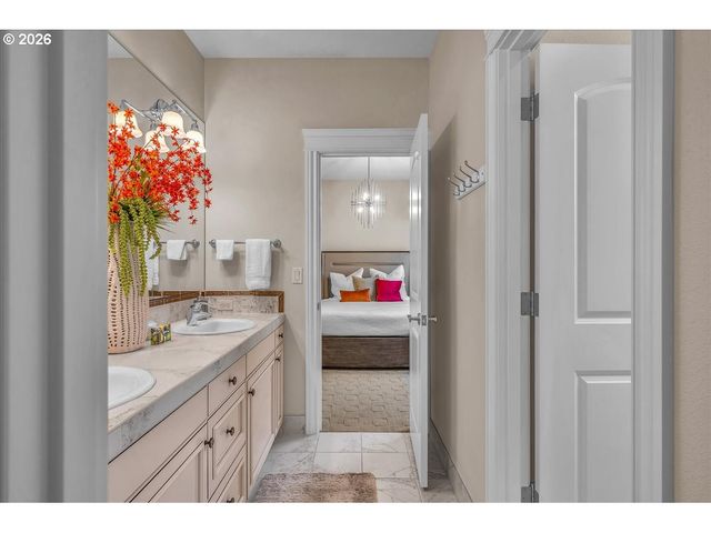 1410 Se COLUMBIA CREST Ct, Vancouver, WA 98664