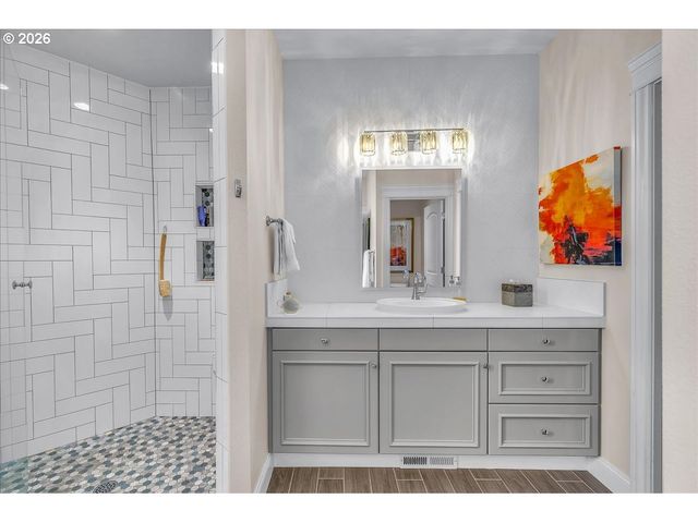 1410 Se COLUMBIA CREST Ct, Vancouver, WA 98664