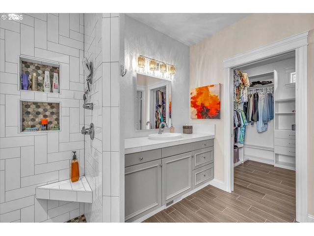 1410 Se COLUMBIA CREST Ct, Vancouver, WA 98664