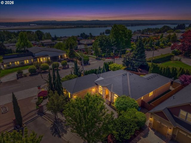 1410 Se COLUMBIA CREST Ct, Vancouver, WA 98664