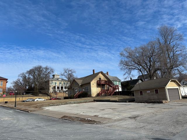 2229 12th Street E, Davenport, IA 52803