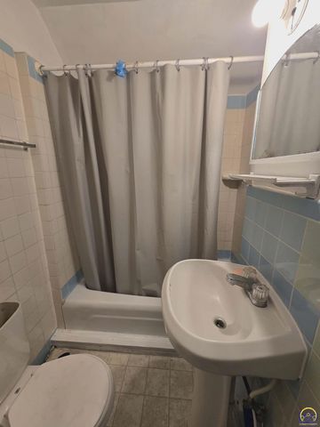 1329 NW Eugene ST, Topeka, KS 66608