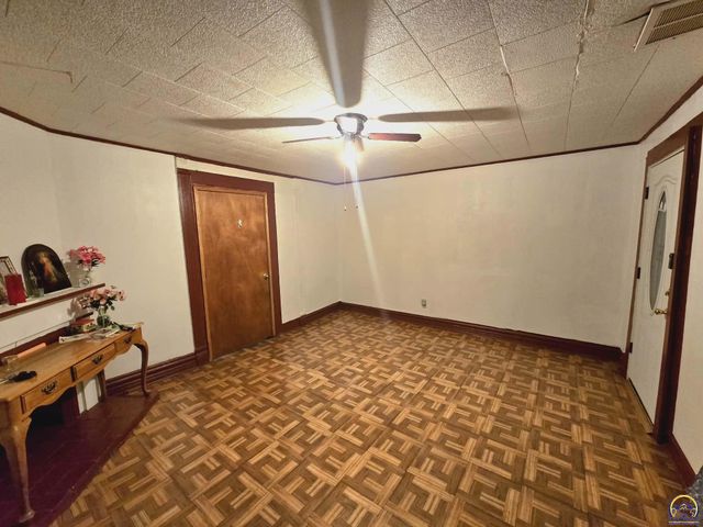 1329 NW Eugene ST, Topeka, KS 66608