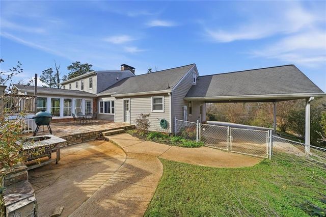 205 Hart Circle, Dallas, GA 30132