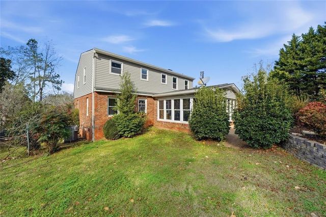 205 Hart Circle, Dallas, GA 30132