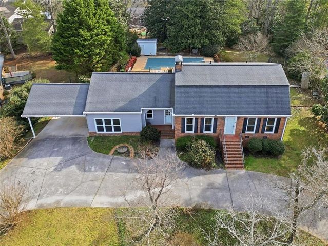 205 Hart Circle, Dallas, GA 30132