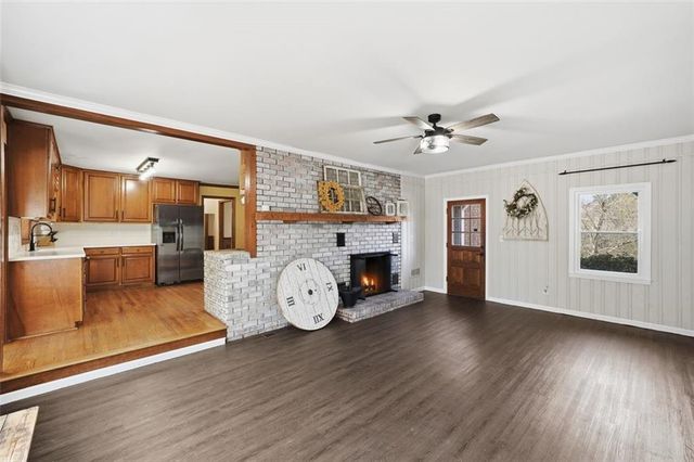 205 Hart Circle, Dallas, GA 30132