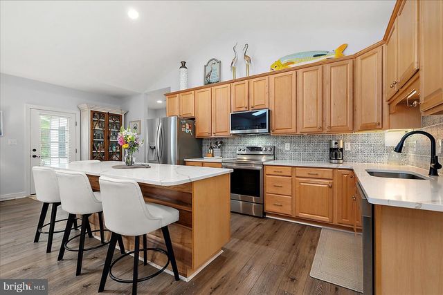 9410 LAKE VIEW DR, Berlin, MD 21811