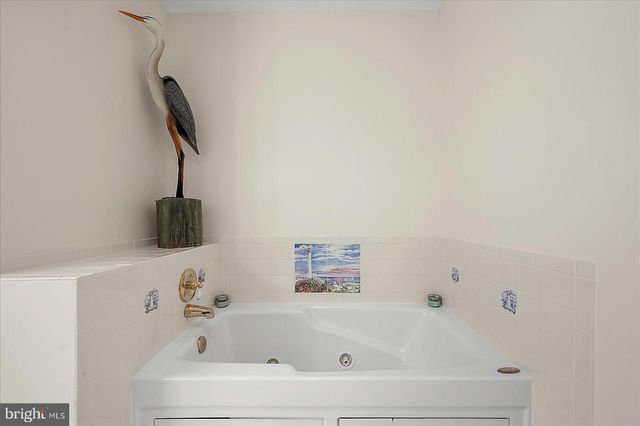 9410 LAKE VIEW DR, Berlin, MD 21811