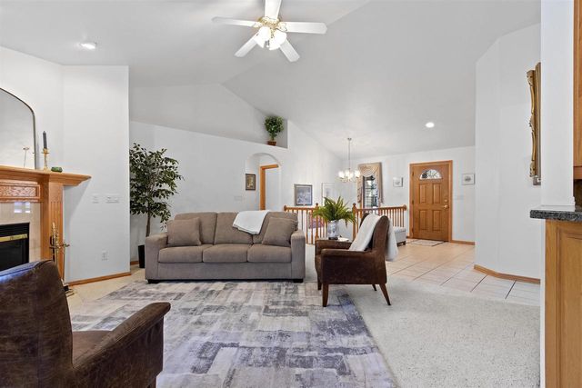 3096 LEPAK LANE, Green Bay, WI 54313