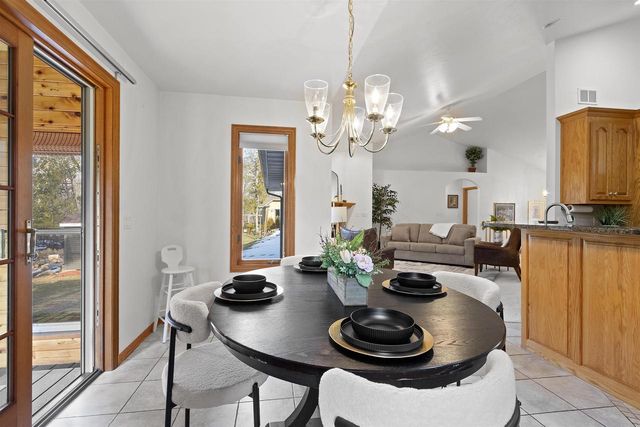 3096 LEPAK LANE, Green Bay, WI 54313