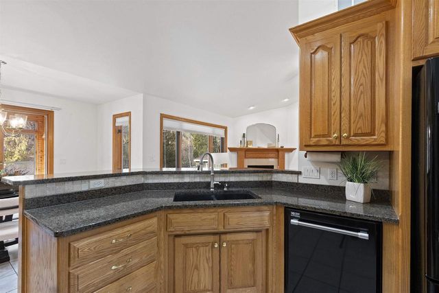 3096 LEPAK LANE, Green Bay, WI 54313