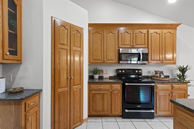 3096 LEPAK LANE, Green Bay, WI 54313