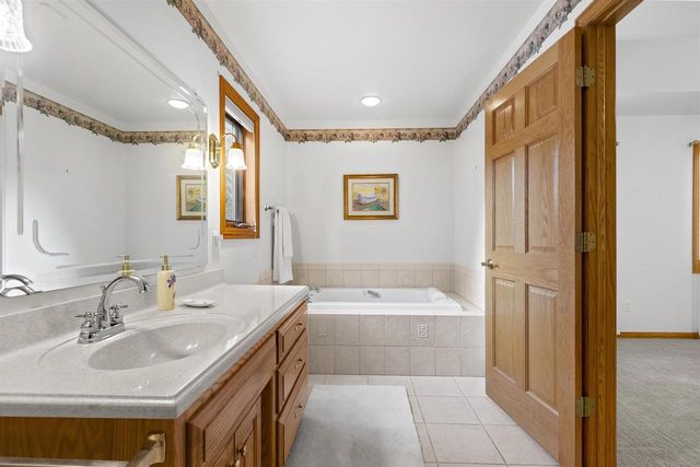 3096 LEPAK LANE, Green Bay, WI 54313