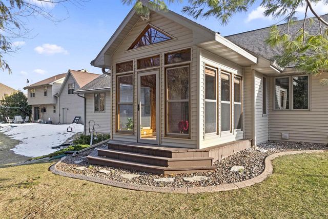 3096 LEPAK LANE, Green Bay, WI 54313