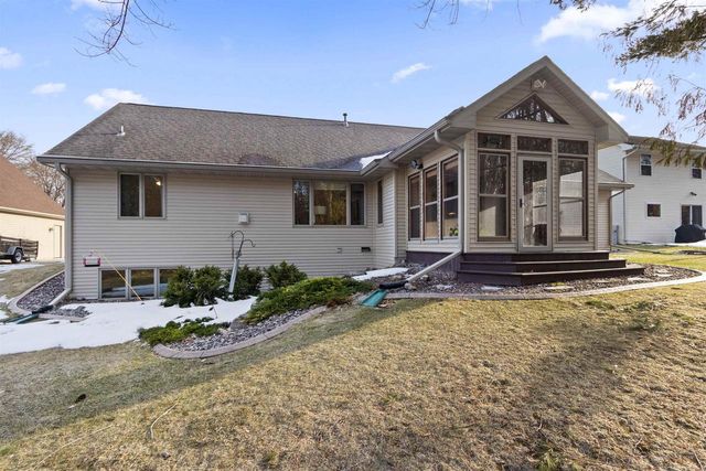 3096 LEPAK LANE, Green Bay, WI 54313