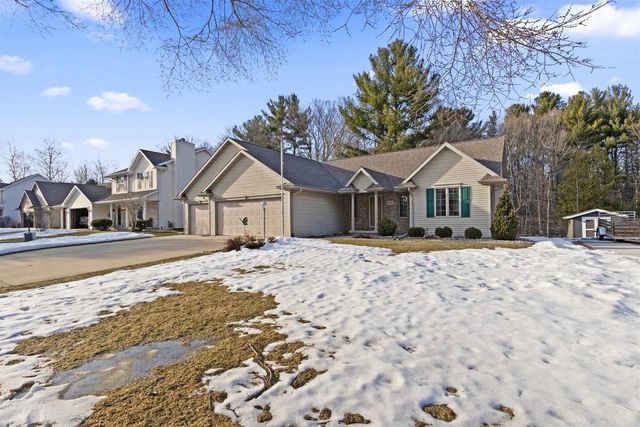 3096 LEPAK LANE, Green Bay, WI 54313