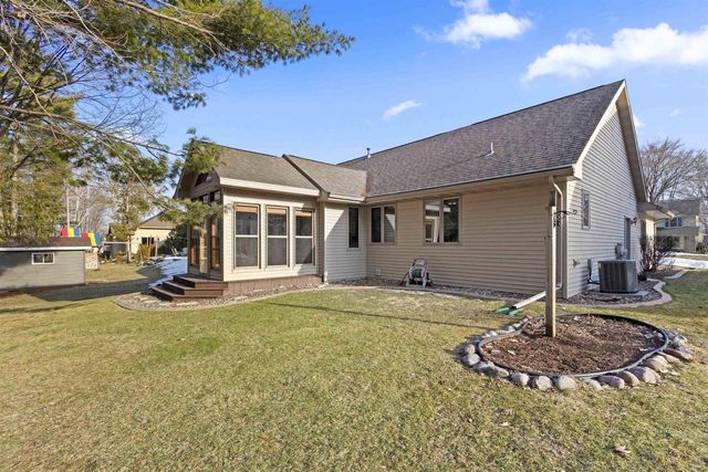 3096 LEPAK LANE, Green Bay, WI 54313