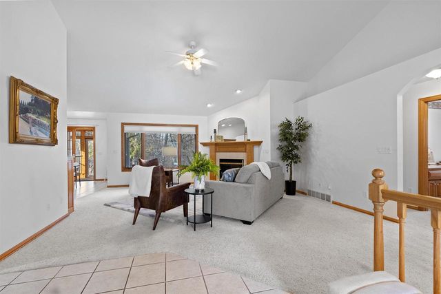 3096 LEPAK LANE, Green Bay, WI 54313