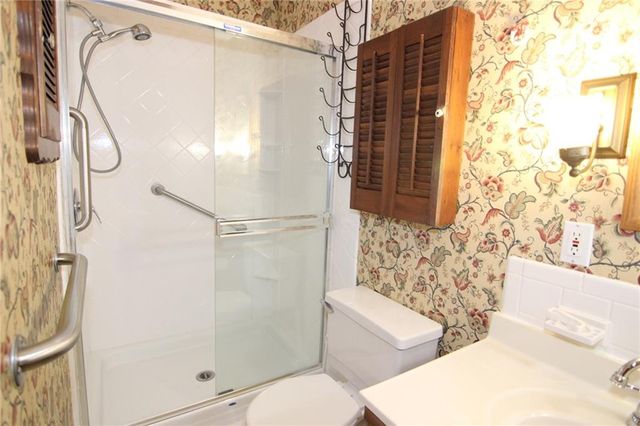 11415 W 49th Terrace, Shawnee, KS 66203