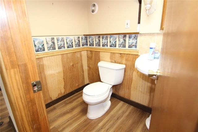 11415 W 49th Terrace, Shawnee, KS 66203