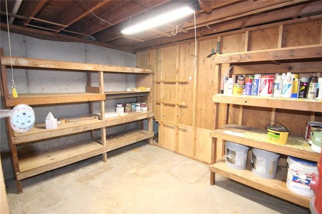 11415 W 49th Terrace, Shawnee, KS 66203