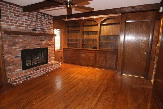 11415 W 49th Terrace, Shawnee, KS 66203