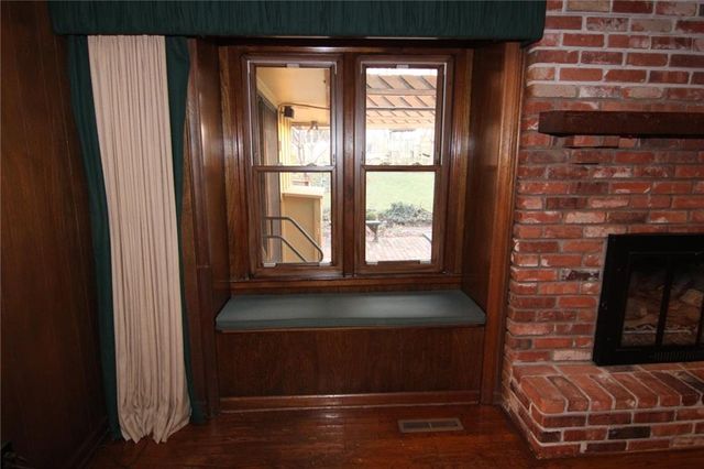 11415 W 49th Terrace, Shawnee, KS 66203