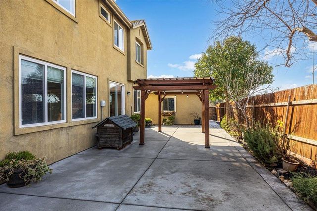 4056 Aitken Dairy Rd, Rocklin, CA 95677