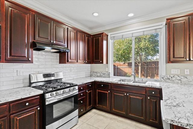 4056 Aitken Dairy Rd, Rocklin, CA 95677