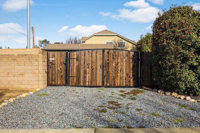 4056 Aitken Dairy Rd, Rocklin, CA 95677