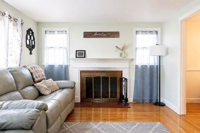 83 Harman Avenue, Seekonk, MA 02771
