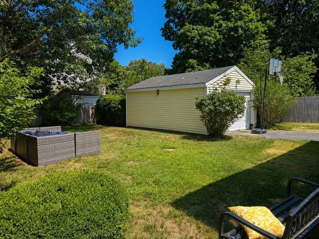 83 Harman Avenue, Seekonk, MA 02771