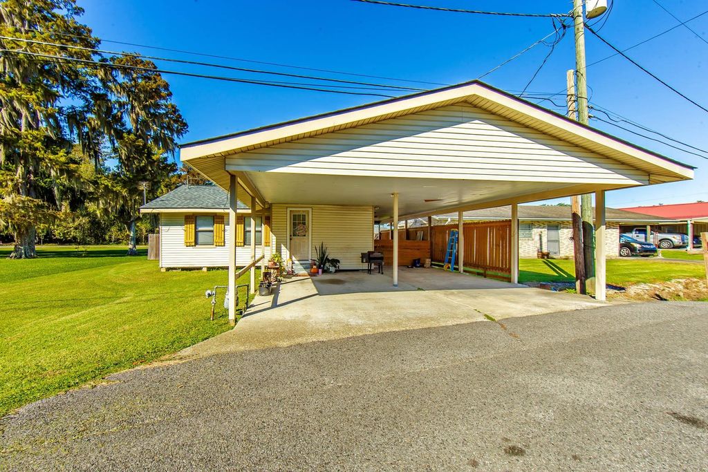 114 Morvant Lane, Thibodaux, LA 70301