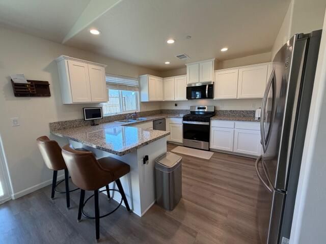 1192 Creekside Place, Porterville, CA 93257