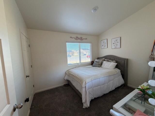 1192 Creekside Place, Porterville, CA 93257