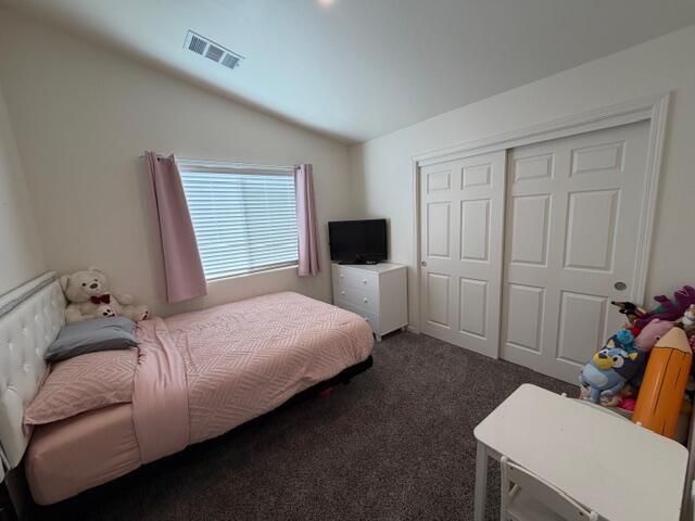 1192 Creekside Place, Porterville, CA 93257