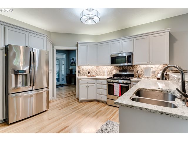 3320 SAINT THOMAS St, Eugene, OR 97408